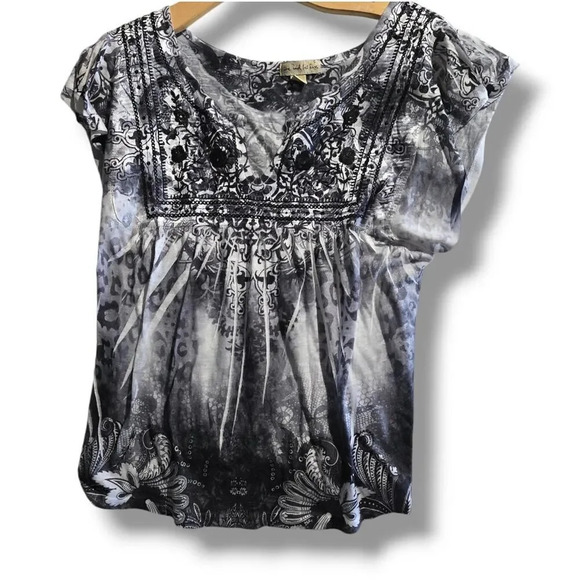 One World live and let live women's short sleeves VNeck boho shirt - small - Picture 1 of 9